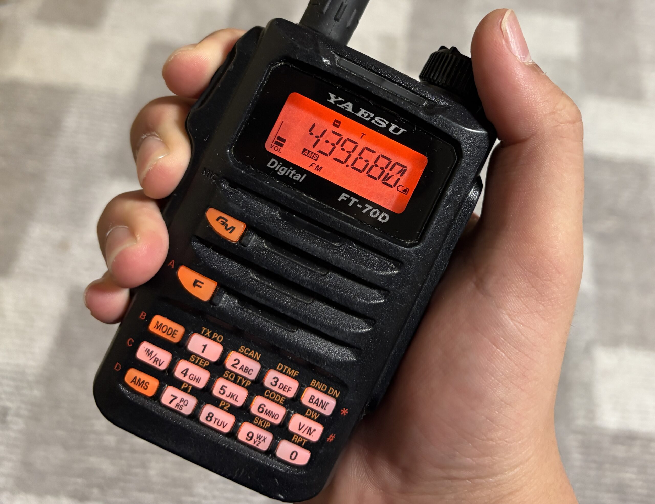 FT-70D手持ち